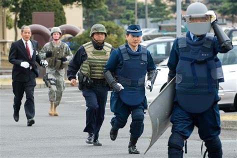 Yokota Airmen train with Japanese police > Air Force > Article Display