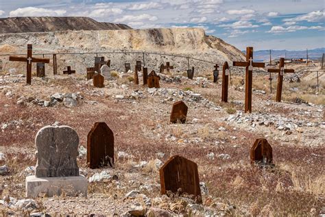 Old Tonopah Cemetery in Tonopah Nevada | Southwest Explorers