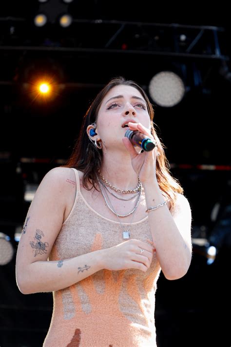 Rising Artist Lizzy McAlpine performs at The 2022 New York State Fair