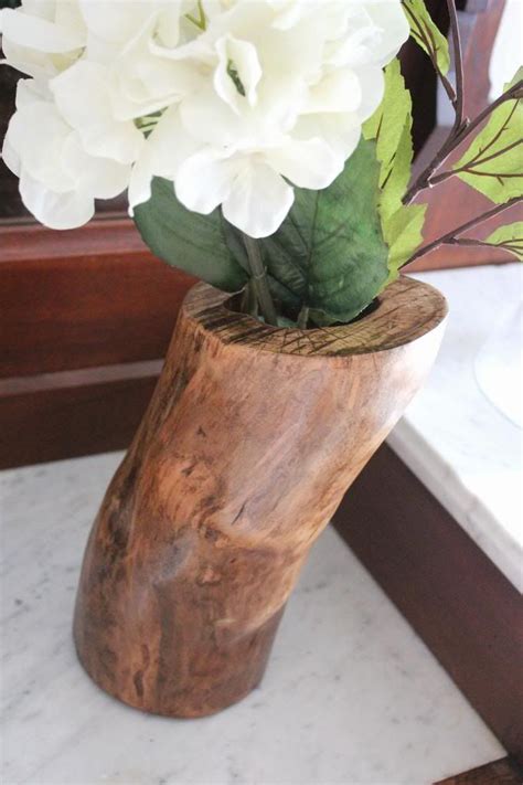 DIY Log Vase | Earthy decor, Nature decor, Floral foam