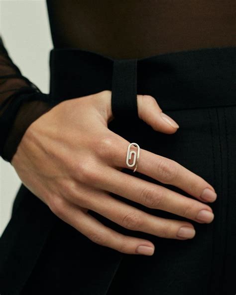 Avgvst jewelry on Instagram: “AVGVST BASIC Кольцо-скрепка: про офисную ...