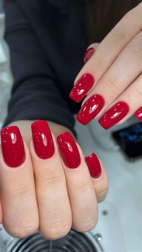 Маникюр 💅 | Широкие ногти, Модные ногти, Белые акриловые ногти