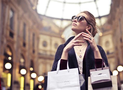Elegant Woman Free Stock CC0 Photo - StockSnap.io