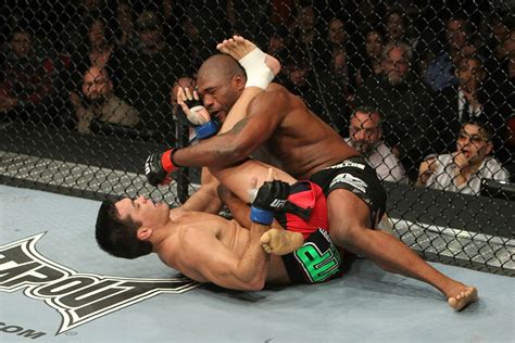 Foster, Munoz, Barboza Impress in UFC 123 Prelims | UFC ® - News