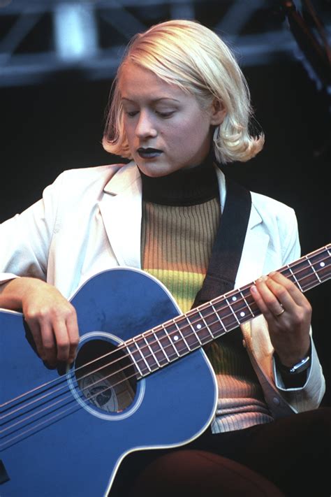 Why The Smashing Pumpkins’ bassist disappeared without a trace