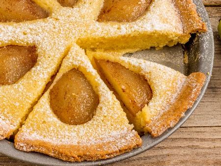 Класически френски тарт (сладкиш) с бадемов крем и круши
