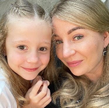 Anna Radzinskaya Age, Family, Biography » StarsUnfolded