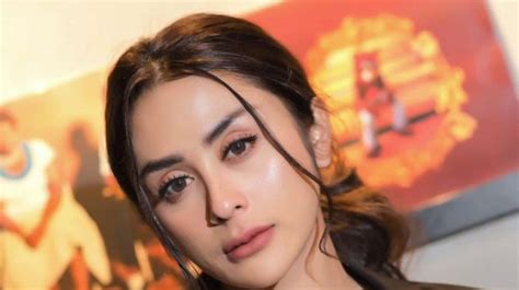 selvi kitty galau jalani ramadan perdana sebagai janda