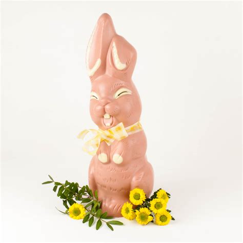 Tall Bunny – Ruby – CHOCOLATE HOUSE of Luxembourg