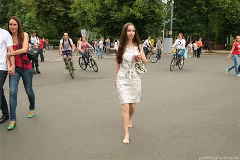ID: 909 - City life. Part 3. - City Feet - 87 Photos