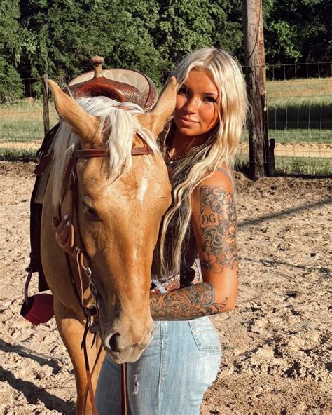 Zoe Aridas | Me n my girls 🤍 #barrelracing #horse #viral #foryou