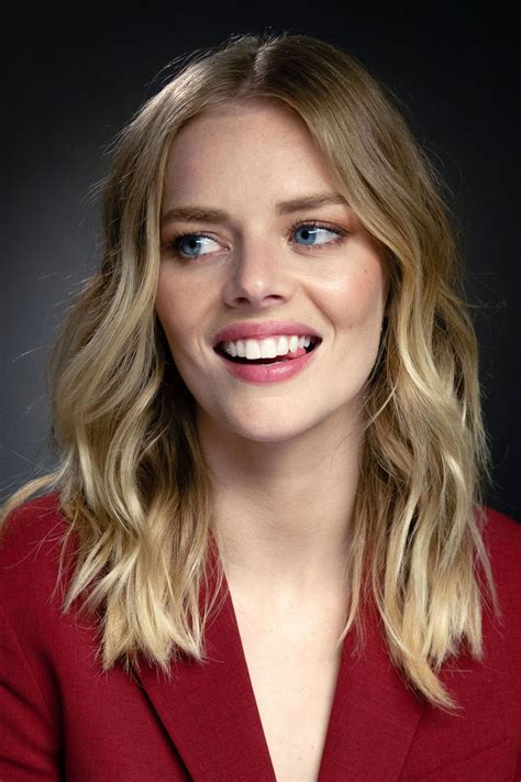 samara weaving profile images
