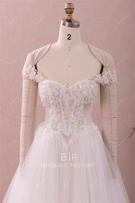 Designer Lace Sweetheart Neck Retro Basque Waist Ball Gown Bridal Gown