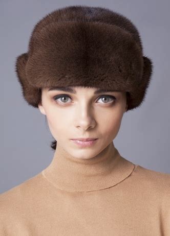Эксклюзивные головные уборы, шапки BLACKGLAMA