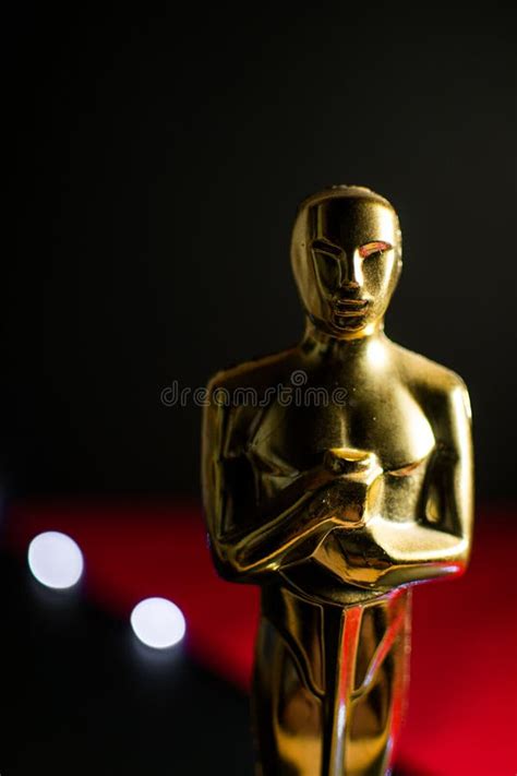 Oscar Statue editorial stock photo. Image of hollywood - 104611148