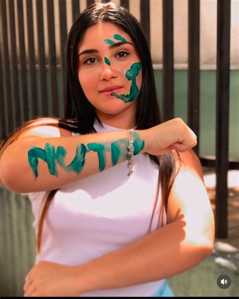 Alexya Silva Ferreira | Obrigada 2024 por me fazer forte!! ️ | Instagram