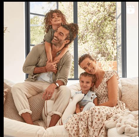 Meet Justin Baldoni Wife Emily Baldoni