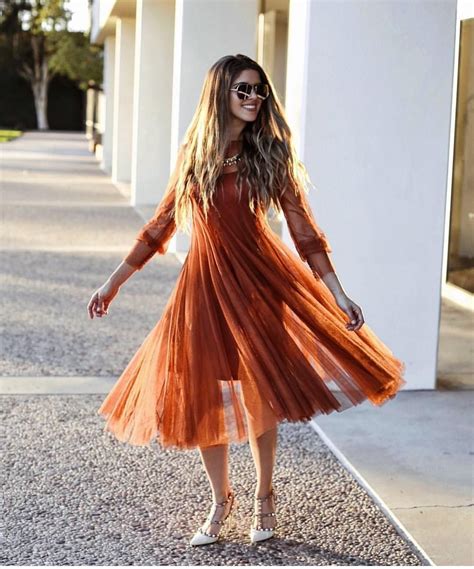 love  flowy dress modest fashion flowy dress fashion inspo