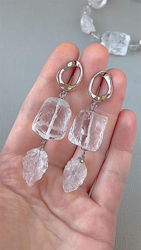 Серьги из горного хрусталя | Серьги из горного хрусталя, Крупные ...