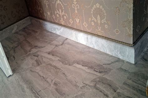 Керамический плинтус для пола, фото примеры, обзор плинтуса кафельного ...