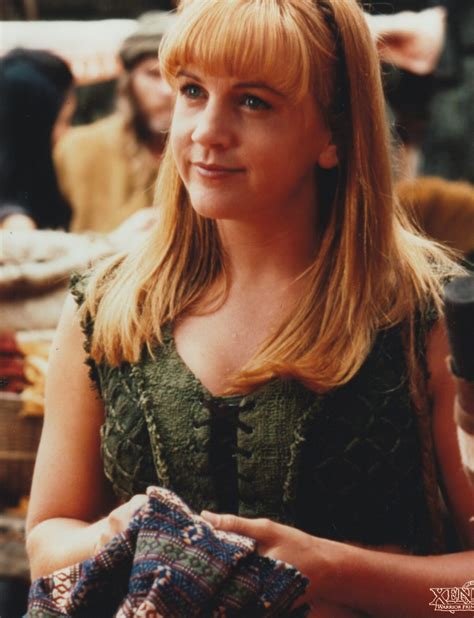 Renee O'Connor Wallpapers (17 images) - WallpaperCat