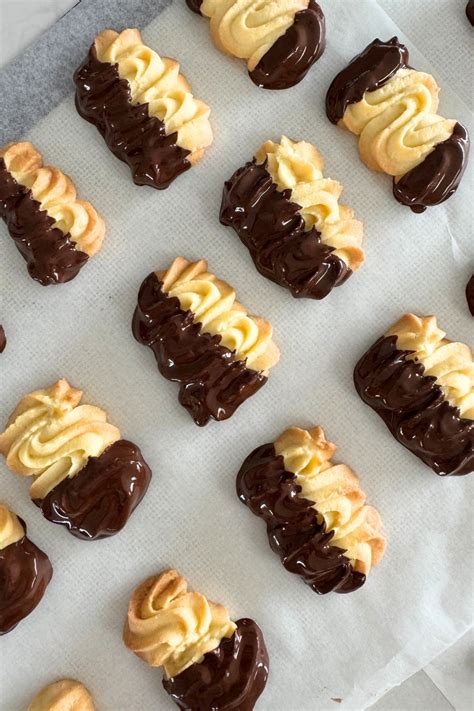 Viennese Whirl Biscuits | Bake with Bakabee