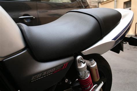 Перетяжка сидений мотоцикла Honda по лучшей цене