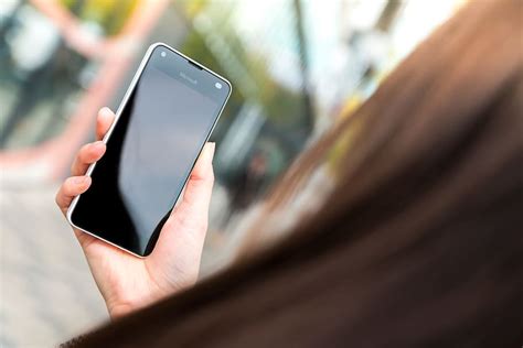 Почему телефон не видит СИМ-карту "Теле2": аппаратные неисправности и ...