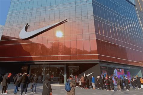 Nike: история создания и успеха Найк | linDEAL.