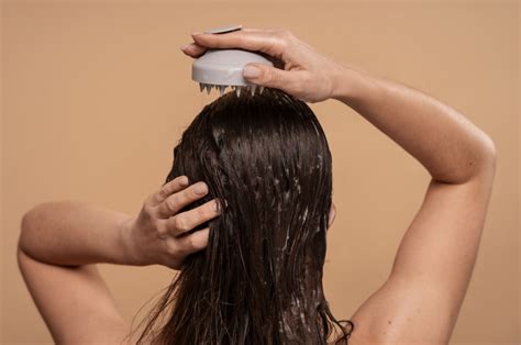 Como Esfoliar O Couro Cabeludo - Quais são os benefícios de esfoliar o couro cabeludo?