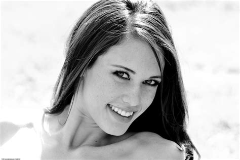 6 Tiffany Thompson HD Wallpapers Backgrounds - Wallpaper Abyss