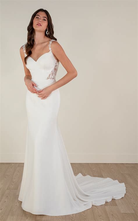 Modern Lace Column Wedding Gown with Floral Outlined Back