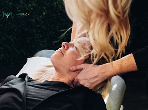 How to Get Rid of Neck Pain from Sleeping Wrong - Maverick Chiropractic