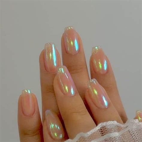 Top 5 Pearlescent Shiny Nail Polish Ideas 【Best of 2023】