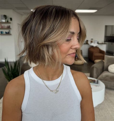 Stylists are debating if the messy bob haircut is still in style 6