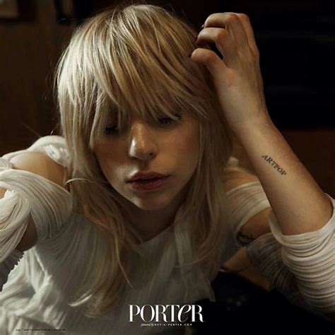 Jeanine Lobell | Gagapedia | Fandom