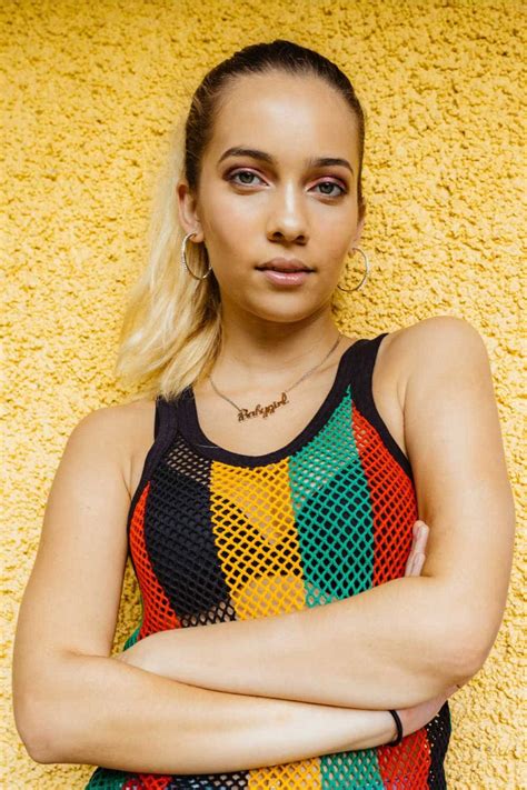 What To Wear To A Reggae Concert (15 Best Outfits) | Panaprium