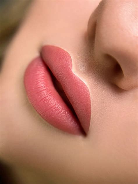 Перманентный макияж губ | Lip makeup, Eye makeup, Pink lips