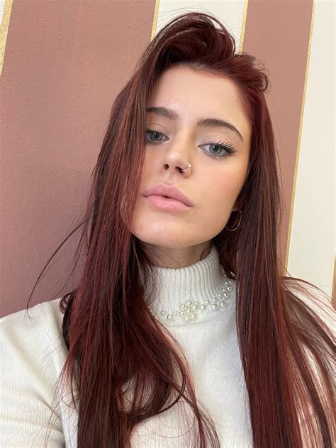 Yes or no? F22 : r/amihot