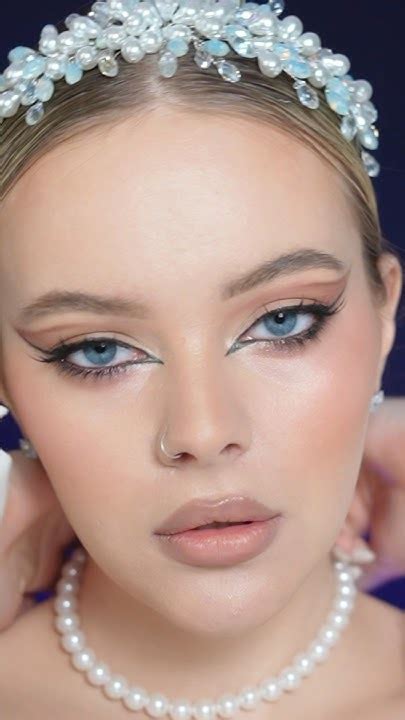 Двойная стрелка #визажист #школамакияжа #обучениемакияжу #макияж # ...