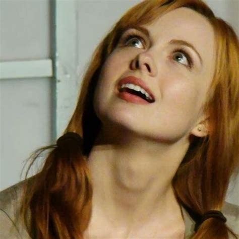Galadriel Stineman Fans - YouTube