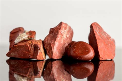 types  red rocks  minerals  pictures rock seeker