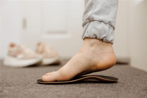 Diagnostyka płaskostopia i wkładki do butów ortezy Problemy z bólem ...