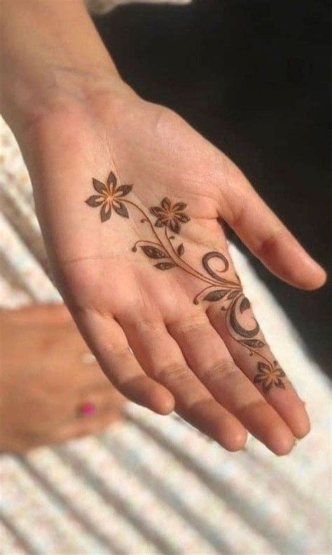 70 Minimal Henna Designs : Simple Flower on Palm | Mehndi designs front ...