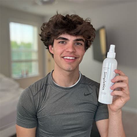How Simpletics Sea Salt Spray and Dillon Latham Have Taken Over TikTok