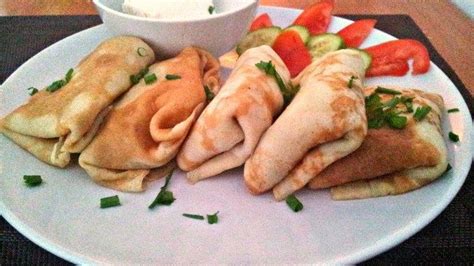 Млинці - рецепт та варіанти смачних начинок | Food, Meat, Chicken