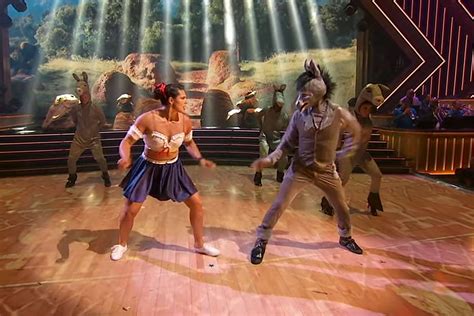 Ilona Maher gets first 9 embodying Encanto's Luisa on 'DWTS' Disney Night