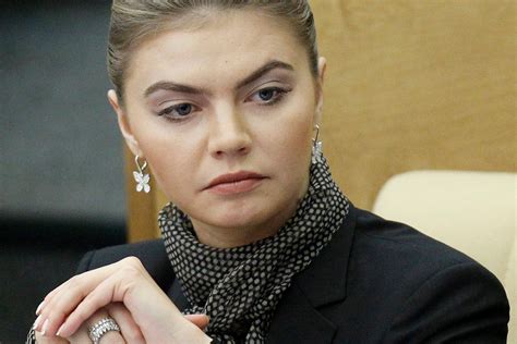 Putin “desvía millones” para regalar a su amante el apartamento más