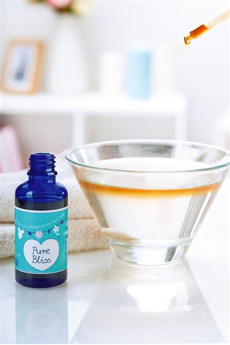 Soothing Postnatal Compress Solution - 'Pure Bliss' - MamaMoosh