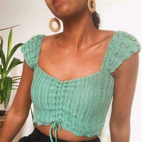 Super Easy To Follow And Customizable Crochet Crop Top Pattern | Hot ...